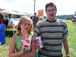 Visitors with prizes!